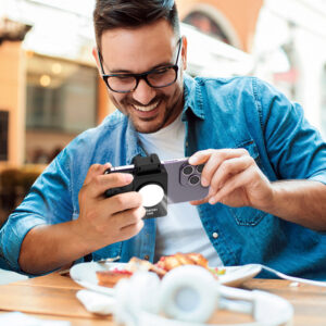 Ulanzi CG-02 smartphone Grip with Fill Light