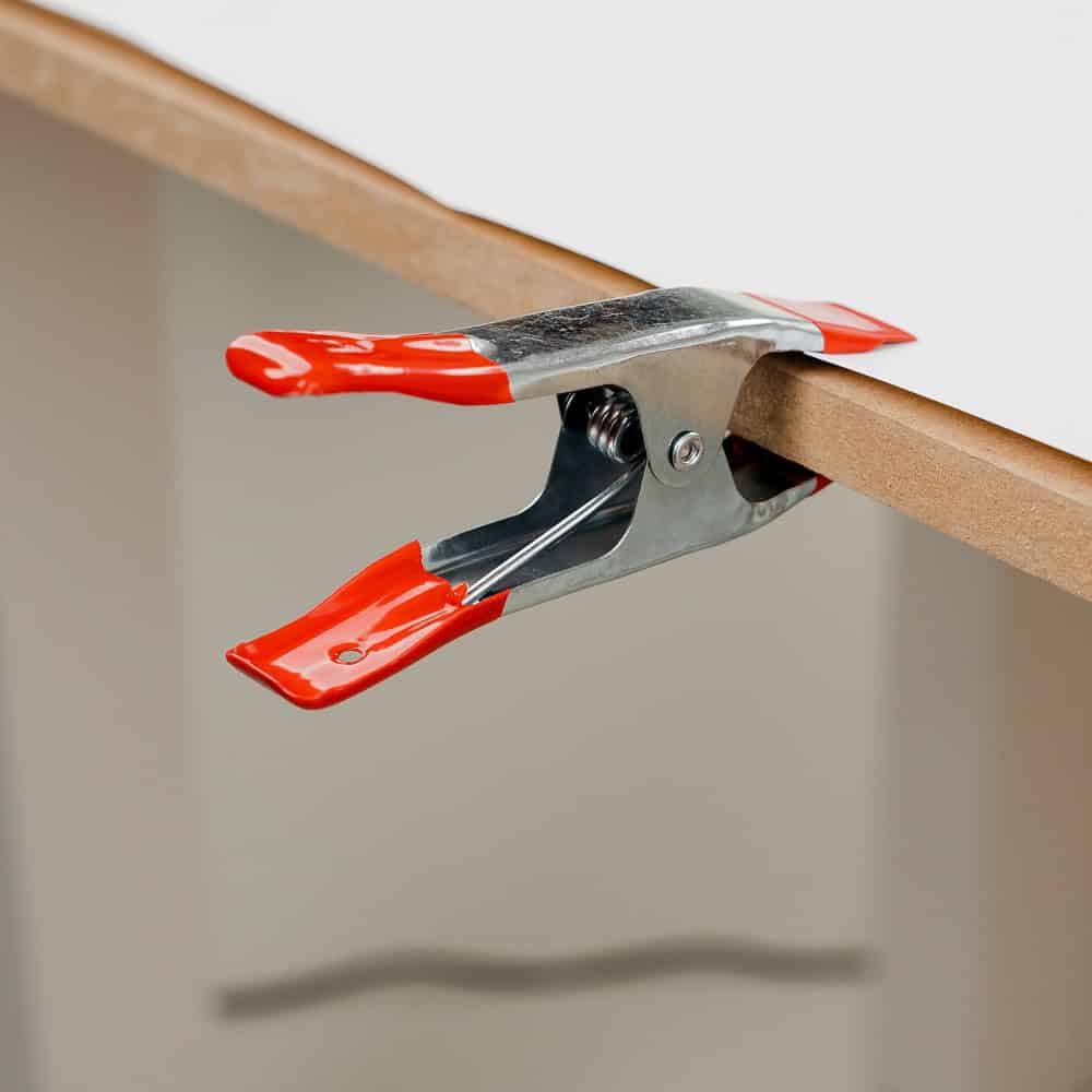 Metall-Mehrfederklemme 6", rot